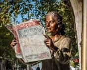 Grupo escultórico “Homenaje a la mujer cordobesa”
