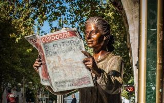 Grupo escultórico “Homenaje a la mujer cordobesa”